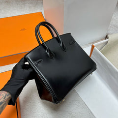 Birkin 25 in Noir Boxcalf Leather (Gold Hardware)