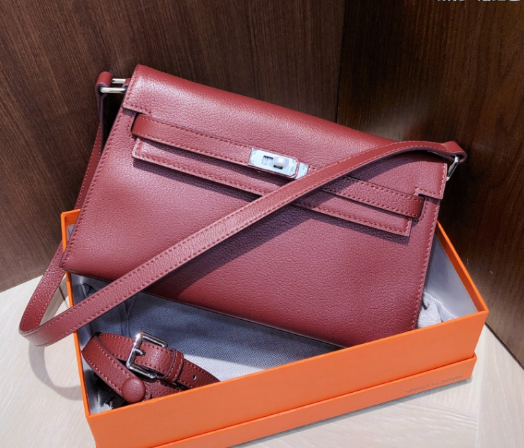 Kelly Elan 25 Underarm Baguette Bag, Genuine Top Layer Cowhide Goat Grain Leather, SilverHardware Vintage Wine Red Shoulder Handbag, Elegant Luxury Quiet Glam Daily Purse Size 25×6.5×15cm