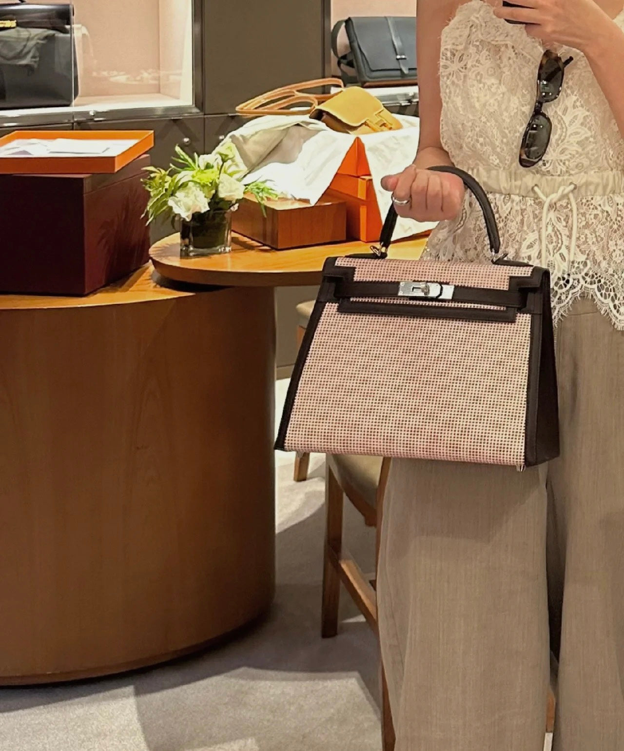 Kelly 25 Bag With Exterior Stitching Crafted Of Patchwork Canvas & Premium Swift Leather, Classic Deep Ebony Wood Shade, Unique Mixed Material Texture With Distinct Vintage Charm Dimensions: Length 25 * Width 10 * Height 18cm