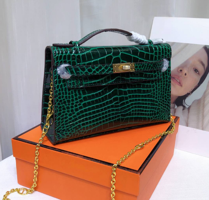 Kelly Pochette Vert Emeraude Shiny Niloticus Crocodile Leather Gold Hardware Women Clutch Bag