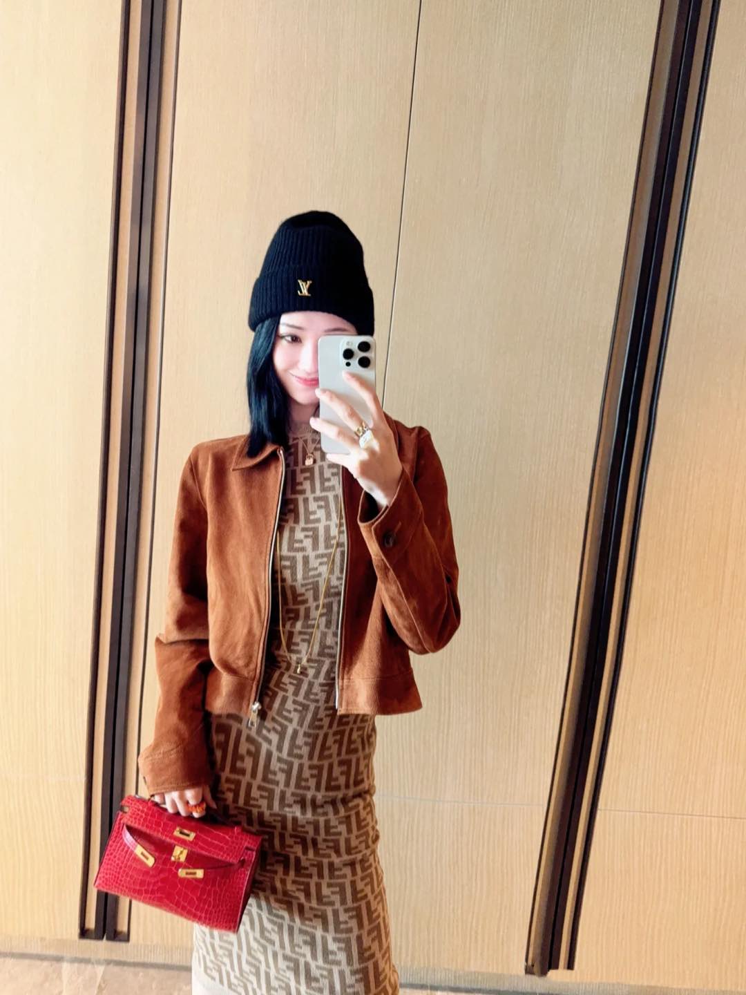 Kelly Pochette Rouge Casa Shiny Niloticus Crocodile Leather Gold Hardware Women Clutch Bag